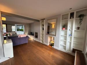 Contemporary 2BDR City Retreat