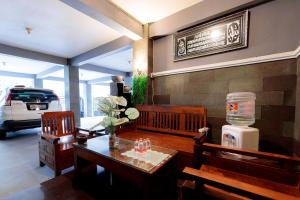 RedDoorz Syariah at Delta Sari Aloha Waru