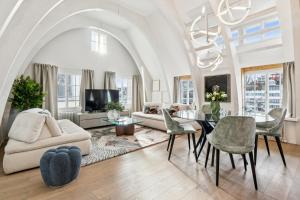 AAA Old Town Diamond Private Rooftop Terrace