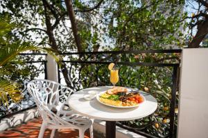 Samaya Boutique & Cuisine