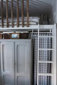 Yö ylisillä kaupungin kainalossa