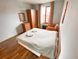 Evergreen Private Apartment 303