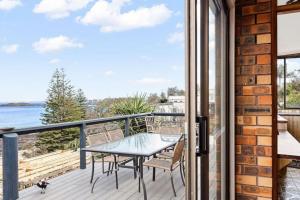 Surfers Retreat with access to the beach