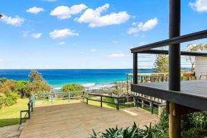 Surfers Retreat with access to the beach