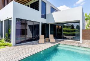 Glass House 2BR Villa in Rice Filed, Ubud