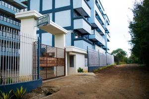 The pine 2 bedroom house California plaza