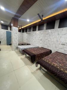 Luxury Heaven Hostel for students, parents and guests