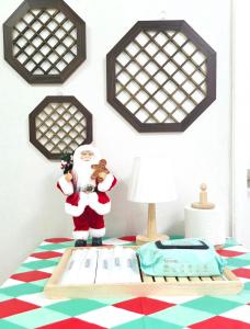 STAY at Miasageori #Up to 6 people #Subway 2 min #Airport bus 2 min #Dongdaemun 10 min #Myeongdong 15 min #Seoul Station 20 min #Gyeongbokgung Palace, Bukchon Hanok Village, Seongsu, Hongdae 25 min #Itaewon 30 min #Gangnam 40 min