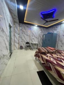 Luxury Heaven Hostel for students, parents and guests