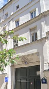 Charming 3-room bright Canal Saint-Martin