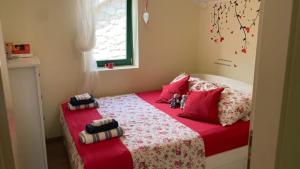 Villa Ruby beachfront by Villas Guide