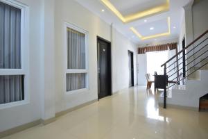 RedDoorz near Alun Alun Cilacap