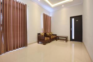 RedDoorz near Alun Alun Cilacap