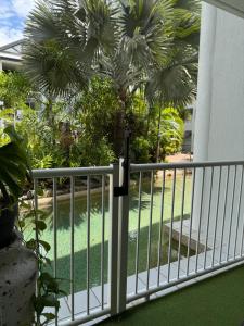 Cairns Poolside Apartment