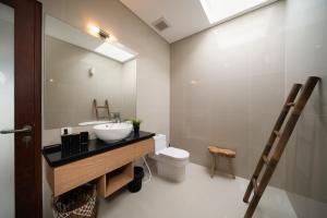 Selina - PROMO- Berawa - 3 BDR - Brand NEW Villa - HUGE Pool