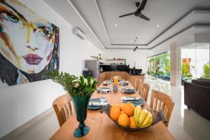 Selina - PROMO- Berawa - 3 BDR - Brand NEW Villa - HUGE Pool