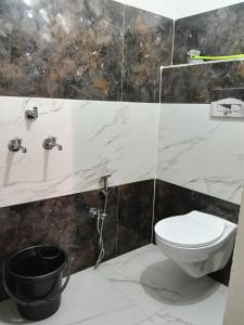 KeshavShree Guest House