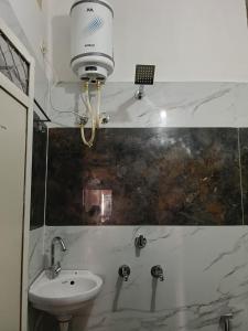 KeshavShree Guest House