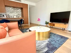 Sydney Hyde Park Gem 1 bedroom with City view and balcony