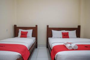 RedDoorz at Solo Baru