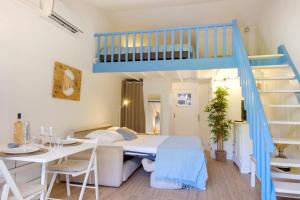 Bright studio close to the beach in Roquebrune
