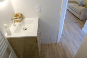 Bright studio close to the beach in Roquebrune
