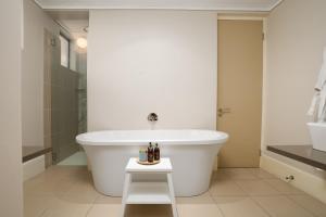 The gallery luxury one bedroom apartment unit 101