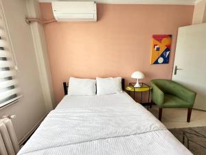 Charming Flat in Karaköy, 4 BR, 5AC, 2 BA, Lift