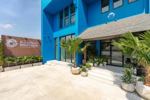 Blu Monkey Boutique Naiharn Beach