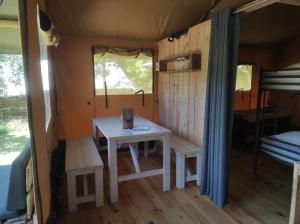 Camping 3 étoiles - Piscine - ccbeead