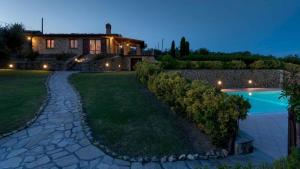 Villa with Pool in Volterra-Toskana 54752