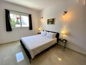 Seaside Two Bedroom Elegant Flat in Tourist Area
