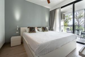 1Bdr in Cassia Residence Laguna