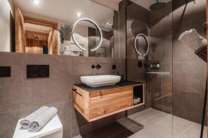 CHALET FALK - Privates Luxus-Chalet mit Sauna & Pool