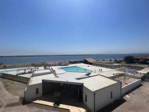 les pieds dans leau 2