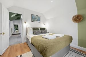 Stylish and Comfortably Large 5-bedroom house