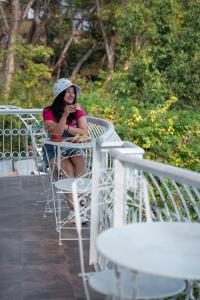 Maati Signature Collection By The lake Hill