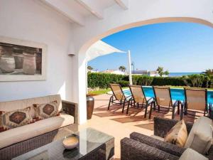 Villa Bini Oran- Gran piscina, vistas al mar