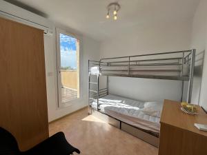 Belle villa climatisée, wifi, 3 chambres grande terrasse vue réserve naturelle dans résidence sécurisée avec piscine commune 800m de la mer Un vrai Havre de Paix LRCS107