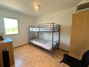 Belle villa climatisée, wifi, 3 chambres grande terrasse vue réserve naturelle dans résidence sécurisée avec piscine commune 800m de la mer Un vrai Havre de Paix LRCS107