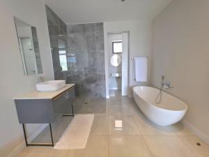 The Paramount Estate