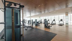 Free housekeeping visits during your stay - StayShort - JVC apartment Sleeps 4 with Pool and Gym