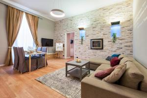 Rome your Home Colosseo Deluxe 6 pax apartment