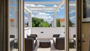 Villa Rafaelle with 3 bedrooms and pool in Porec