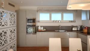 Villa Rafaelle with 3 bedrooms and pool in Porec