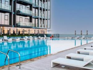 Stylish & Peaceful 2BR Home in JVC District