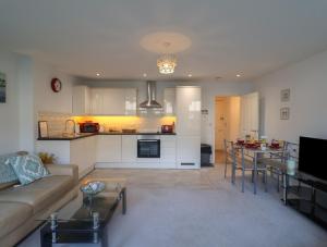 Stylish Central Ipswich Apartment Near the Waterfront with Parking