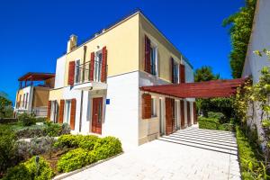 4 star vakantiehuis Vila Big View Splitska Kroatië