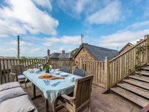 8 Bed in Llanigon BN241