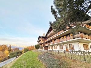 Lift Bear Lodge - 4Valleys - Swiss Alps